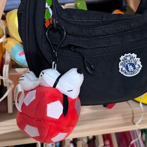 Peanuts snoopy soccer Keychain